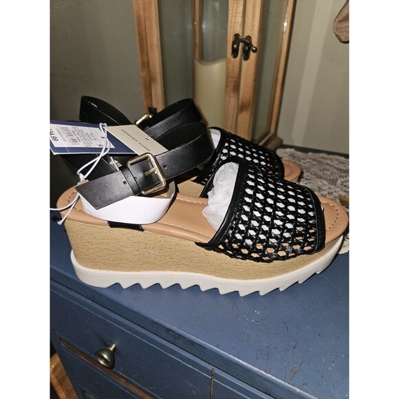 Universal Thread Alba Platform Heels SZ 8 | Black Sandals with Memory Foam NEW - Picture 6 of 7